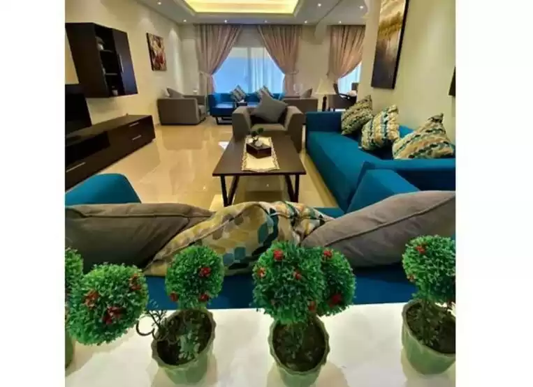Residencial Listo Propiedad 5 + habitaciones de servicio S / F Villa en Compound  alquiler en al-sad , Doha #8794 - 1  image 